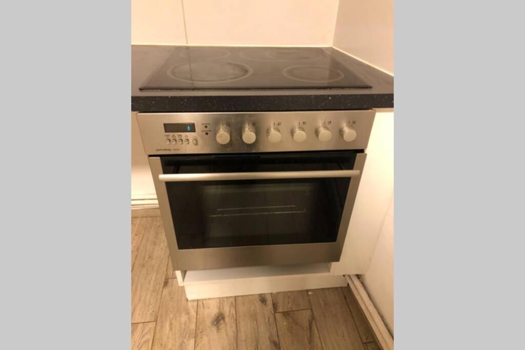 Gemütliche 3-ZKB WC SouterrainWohnung in Bestlage Hamburgo Exterior foto