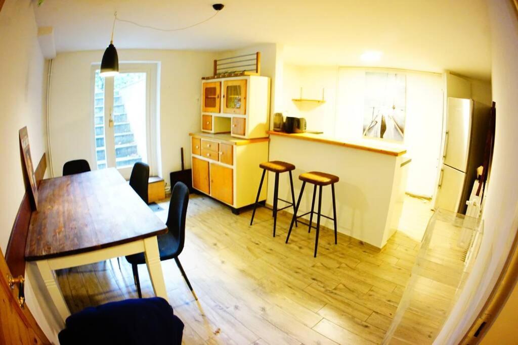 Gemütliche 3-ZKB WC SouterrainWohnung in Bestlage Hamburgo Exterior foto