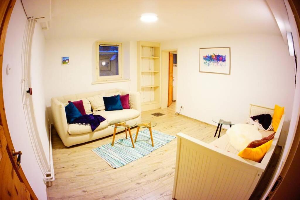 Gemütliche 3-ZKB WC SouterrainWohnung in Bestlage Hamburgo Exterior foto