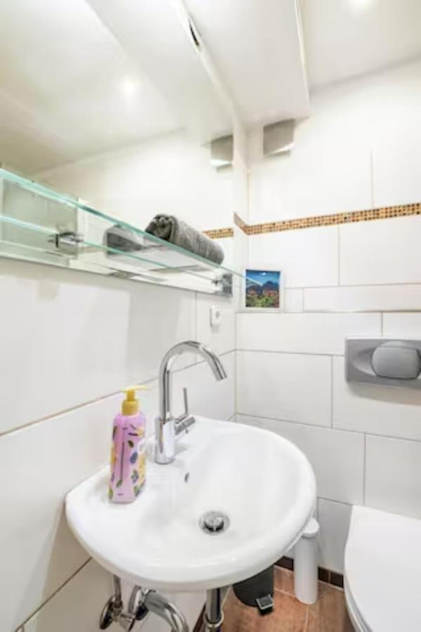 Gemütliche 3-ZKB WC SouterrainWohnung in Bestlage Hamburgo Exterior foto